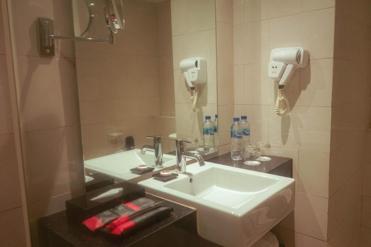 The Premiere Hotel Pekanbaru Eksteriør bilde