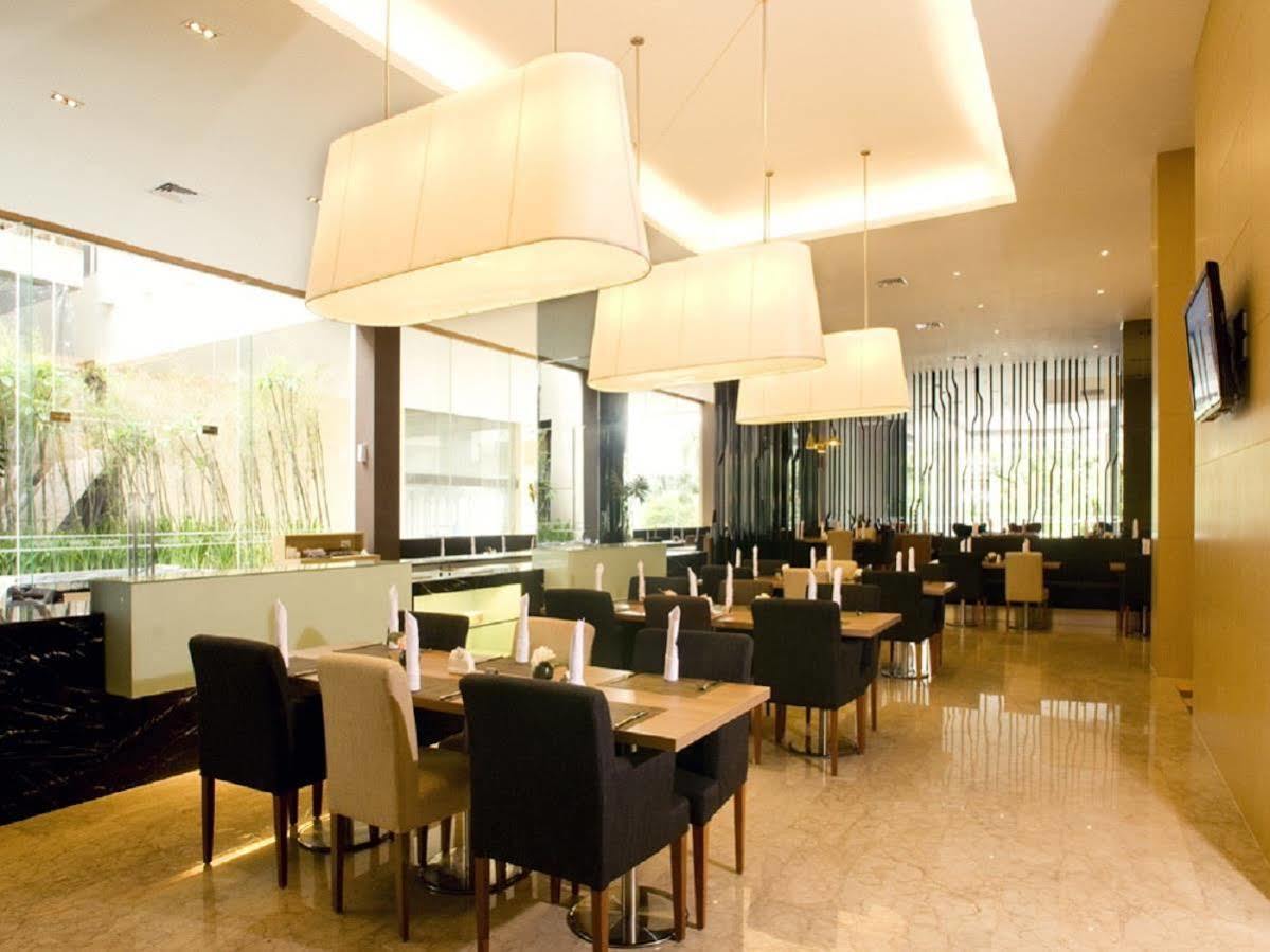 The Premiere Hotel Pekanbaru Eksteriør bilde