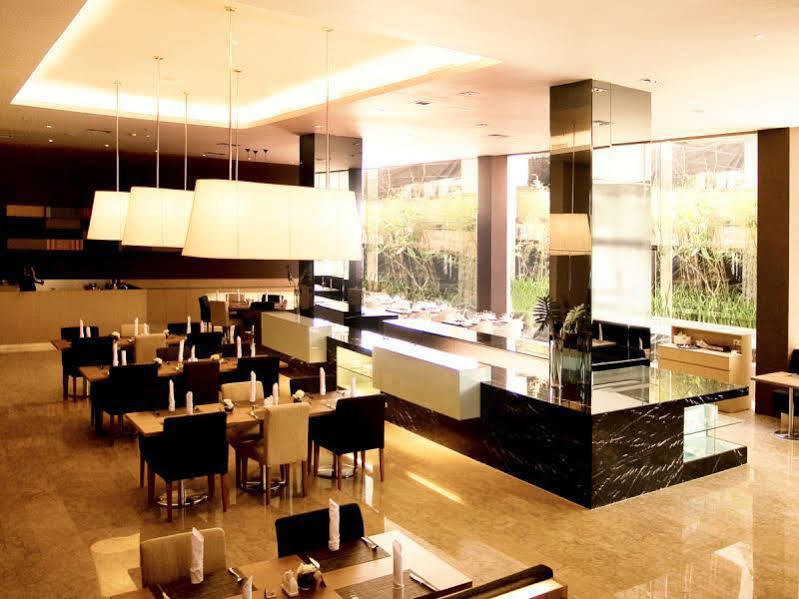 The Premiere Hotel Pekanbaru Eksteriør bilde