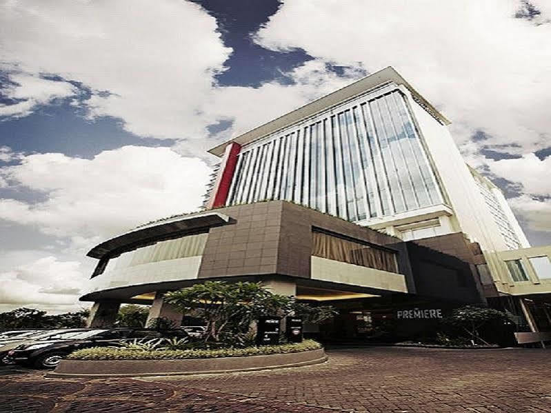 The Premiere Hotel Pekanbaru Eksteriør bilde
